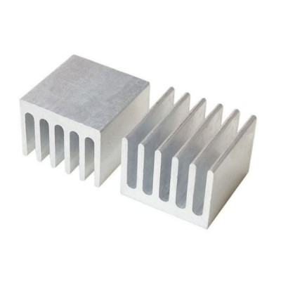 Ekstruzinis aliuminio radiatorius - 13x13x10 mm sidabro spalvos