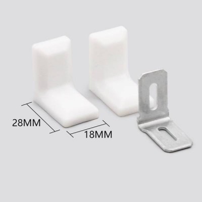 Kampinė jungtis baldams 28x18 mm - balta - Baldų laikiklis -