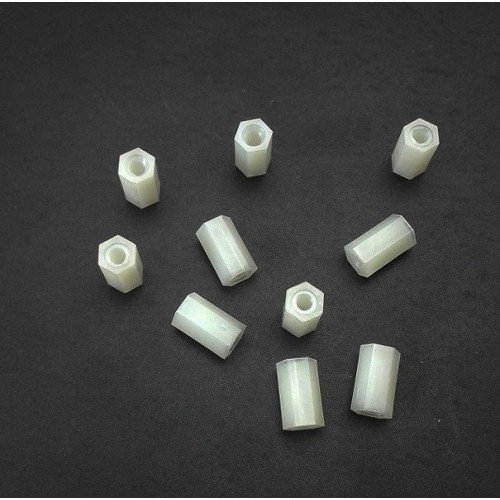 Tarpinė įvorė 10 mm - M3 - 10 vnt - Stulpelis, poliamido
