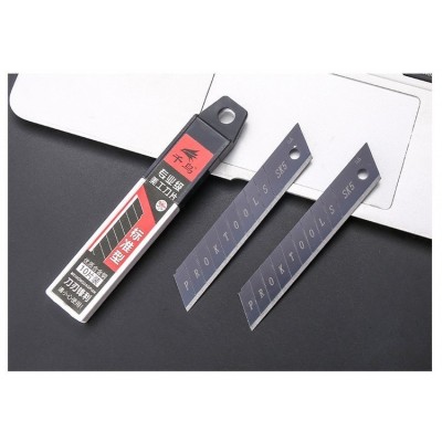 Atsarginis peilis - juoda - 18 mm universaliam pjaustytuvui -