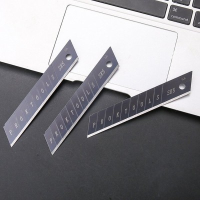 Atsarginis peilis - juoda - 18 mm universaliam pjaustytuvui -