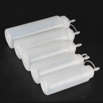 PE/PP butelis 240ml - su dangteliu - skysčiams