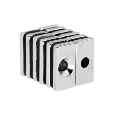 Stačiakampis magnetas 20x10x3-4 mm su 4 mm skyle - N35 -